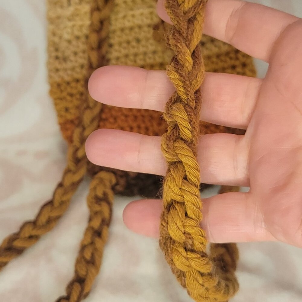 Crochet Mini-Backpack Cottagecore Style HANDMADE - Picture 7 of 7